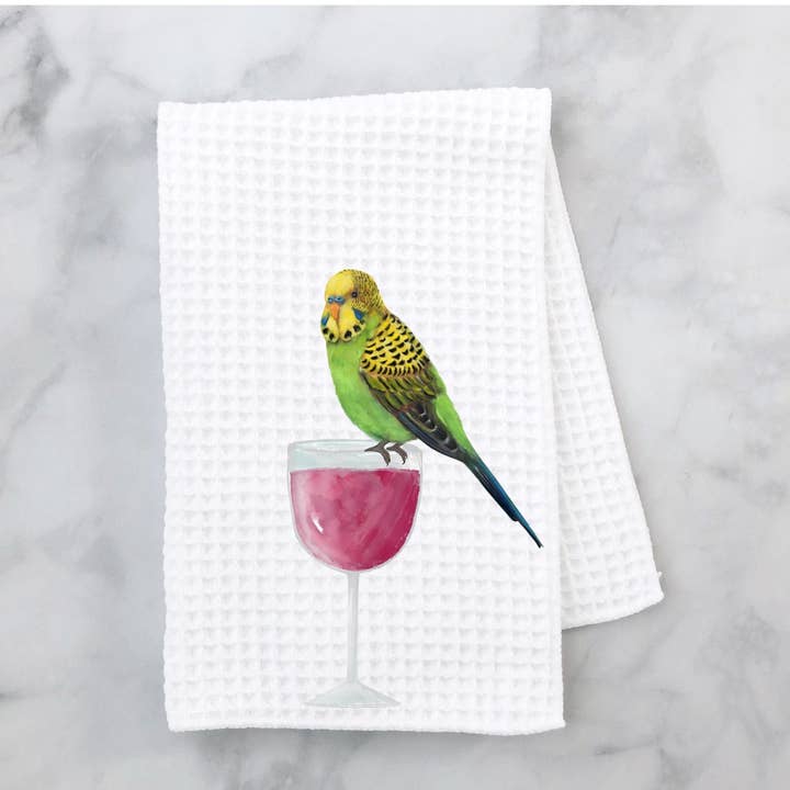 Grüner Wellensittich und Weinglas Küchentuch für den Großhandel von MerikaArt