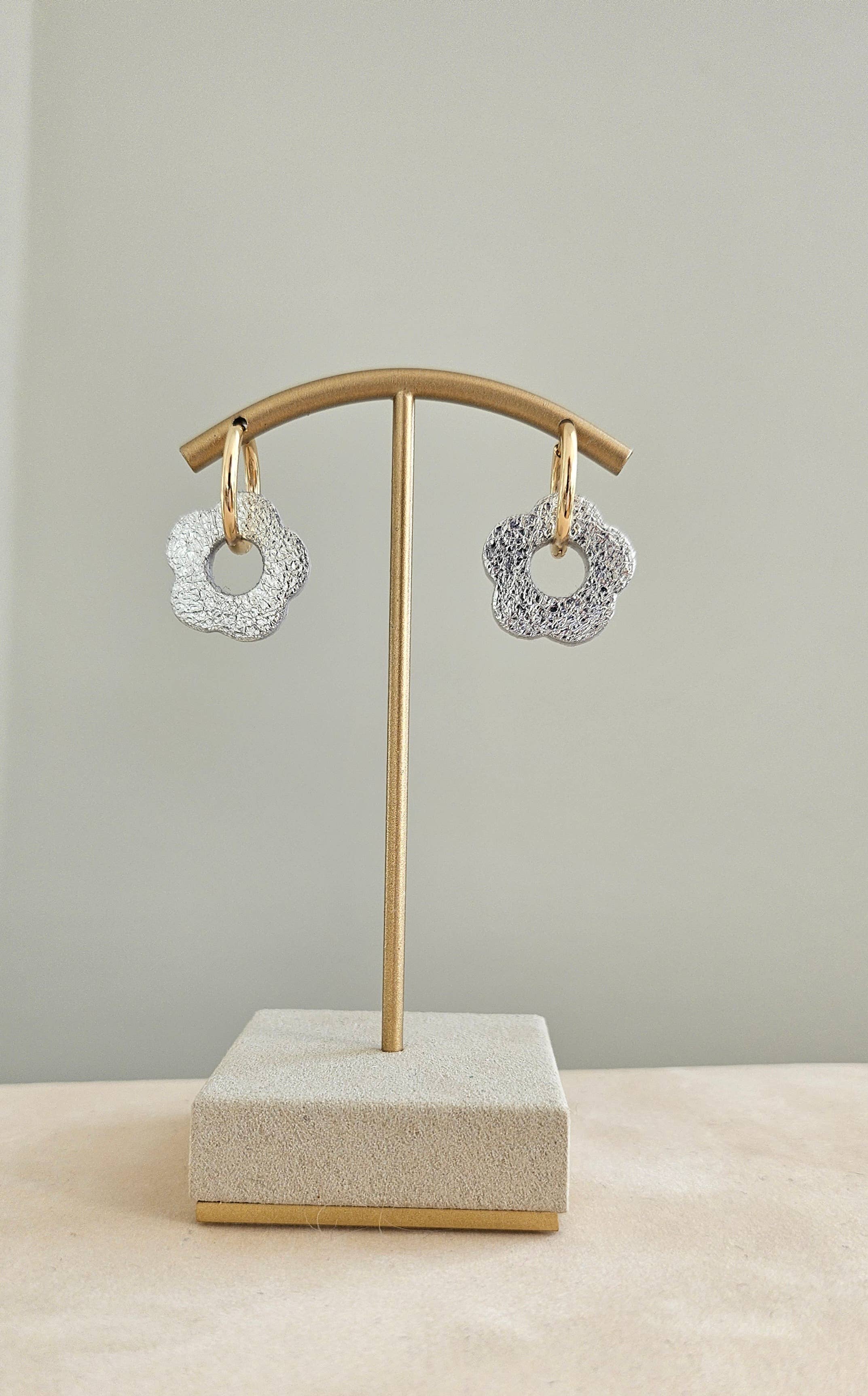 Royal marais - Wholesale Hoop Earrings - upcycled leather flower hoops 14