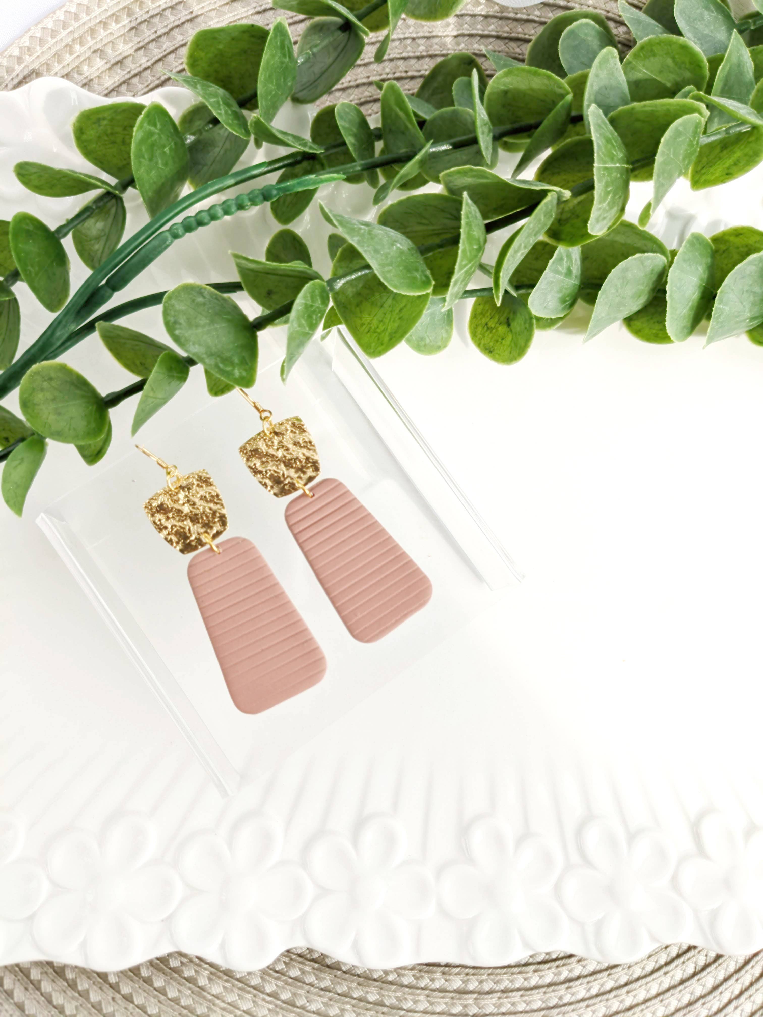 That's Sew Me – Brincos de argola por atacado – Brinco Rylee Dangle, Brincos de argila de polímero, Brinco de professor3