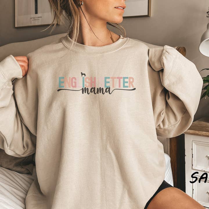 Chemise Dog Mom, Sweat-shirt, Dog Mama, Cadeau Dog Mom pour la vente par Roll.Flow.Infinite.