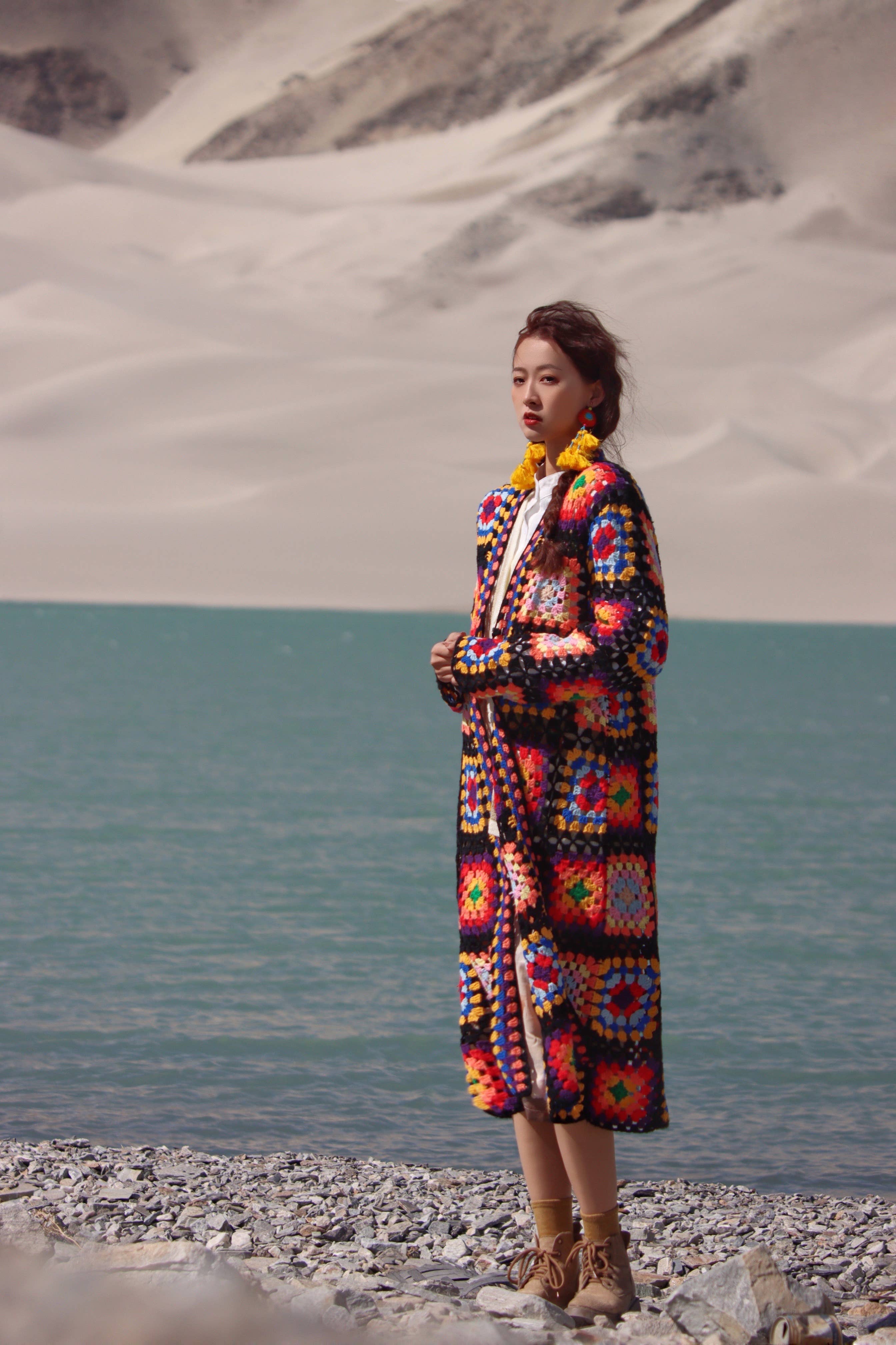 SAACHI - Vente Kimono – femme - Cardigan kimono long en crochet granny à motifs floraux multicolores7