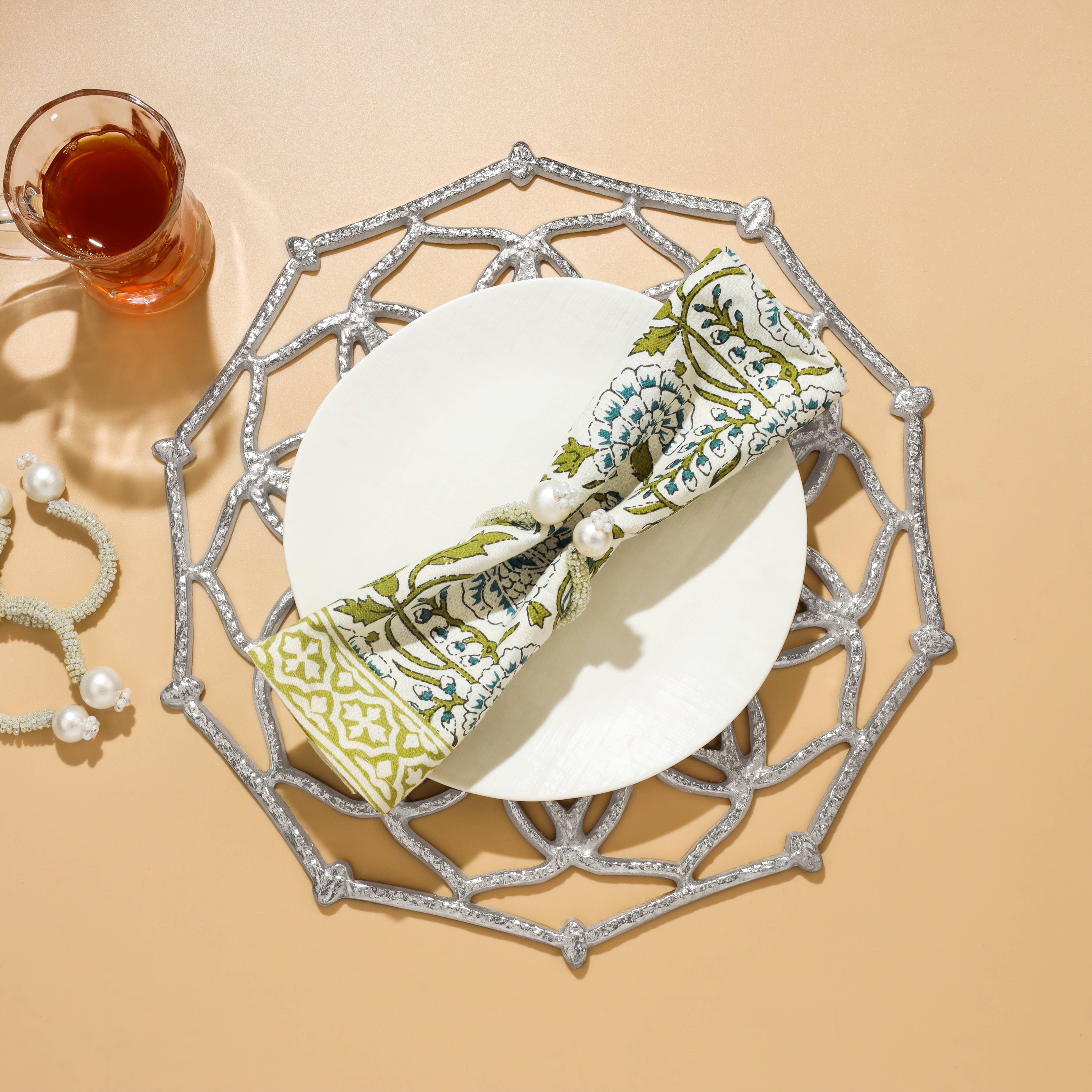 Tiramisu - Wholesale Charger Plate - Silver Shimmer Metallic Charger Plate 1