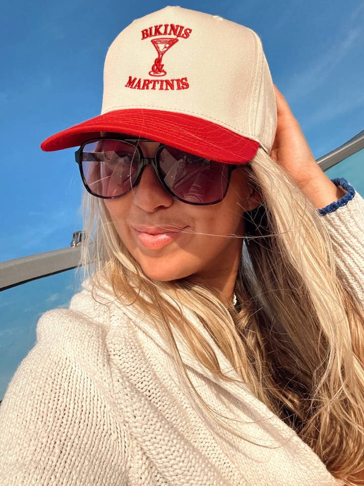 Bonnet de camionneur vintage Bikinis & Martinis pour la vente par KENZKUSTOMZ