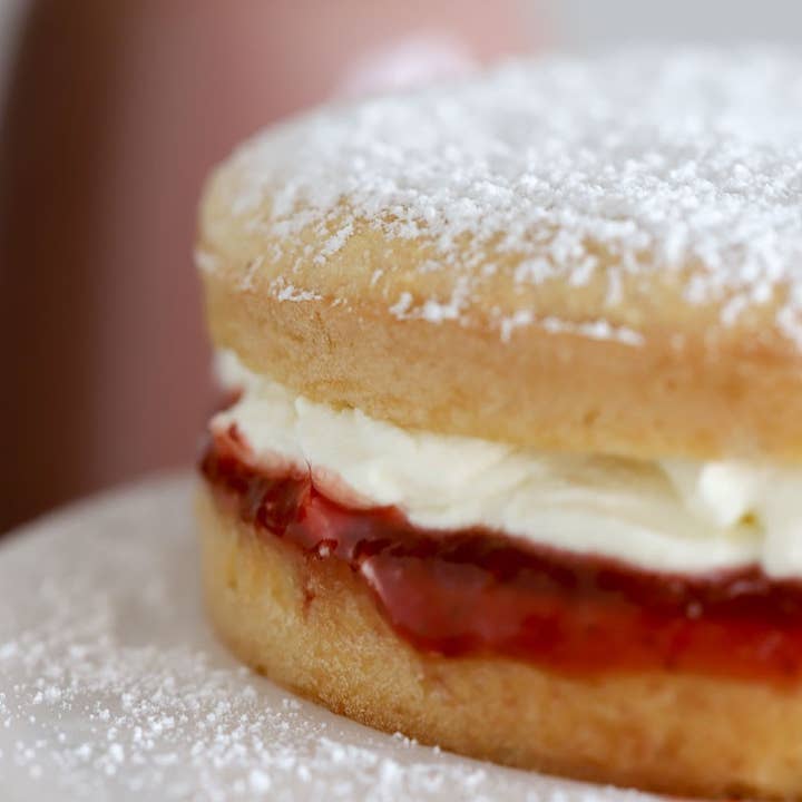 Simply Keto - Wholesale Jam/Jelly - Strawberry fruit spread with erythritol 230g3