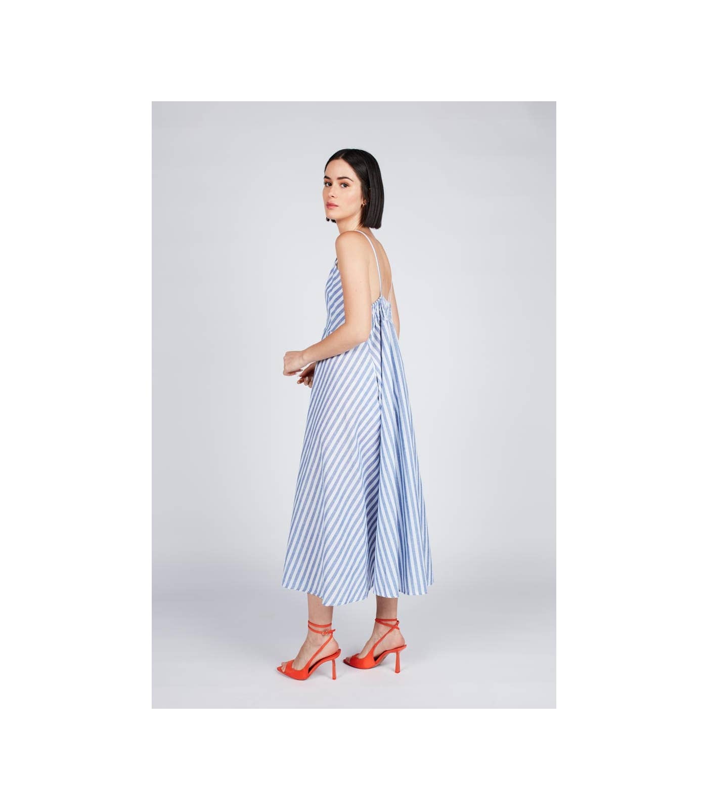 Blank Randig midiklänning i bomull med axelband för wholesale på Faire3