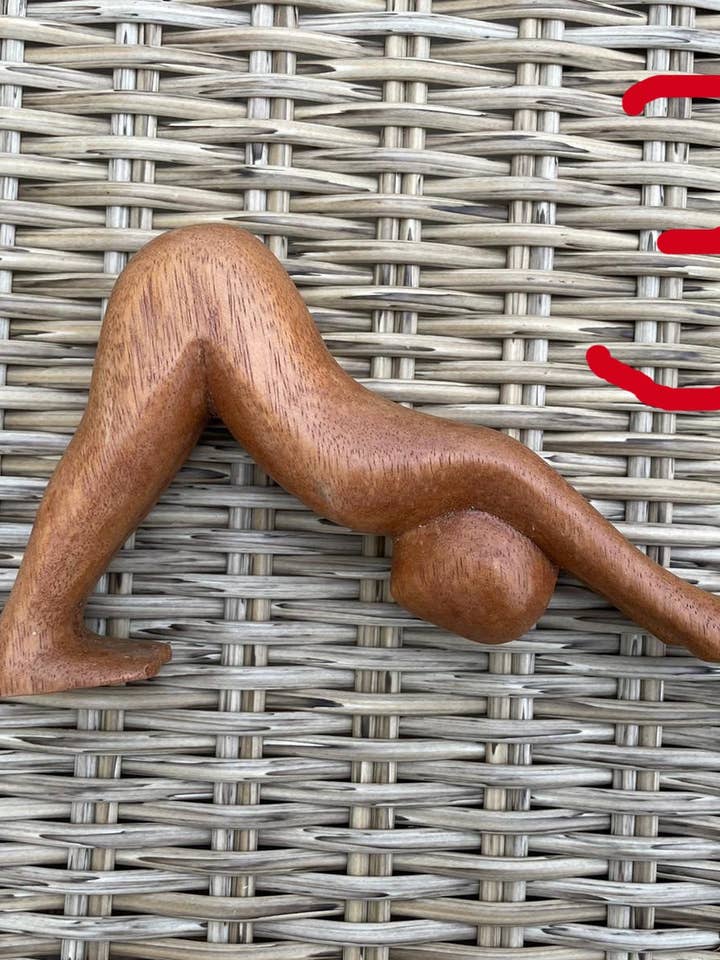 Handgesneden Houten Yoga Houdingen Kunst - Serene en Spirituele Woondecoratie voor wholesale door Ubud Glass