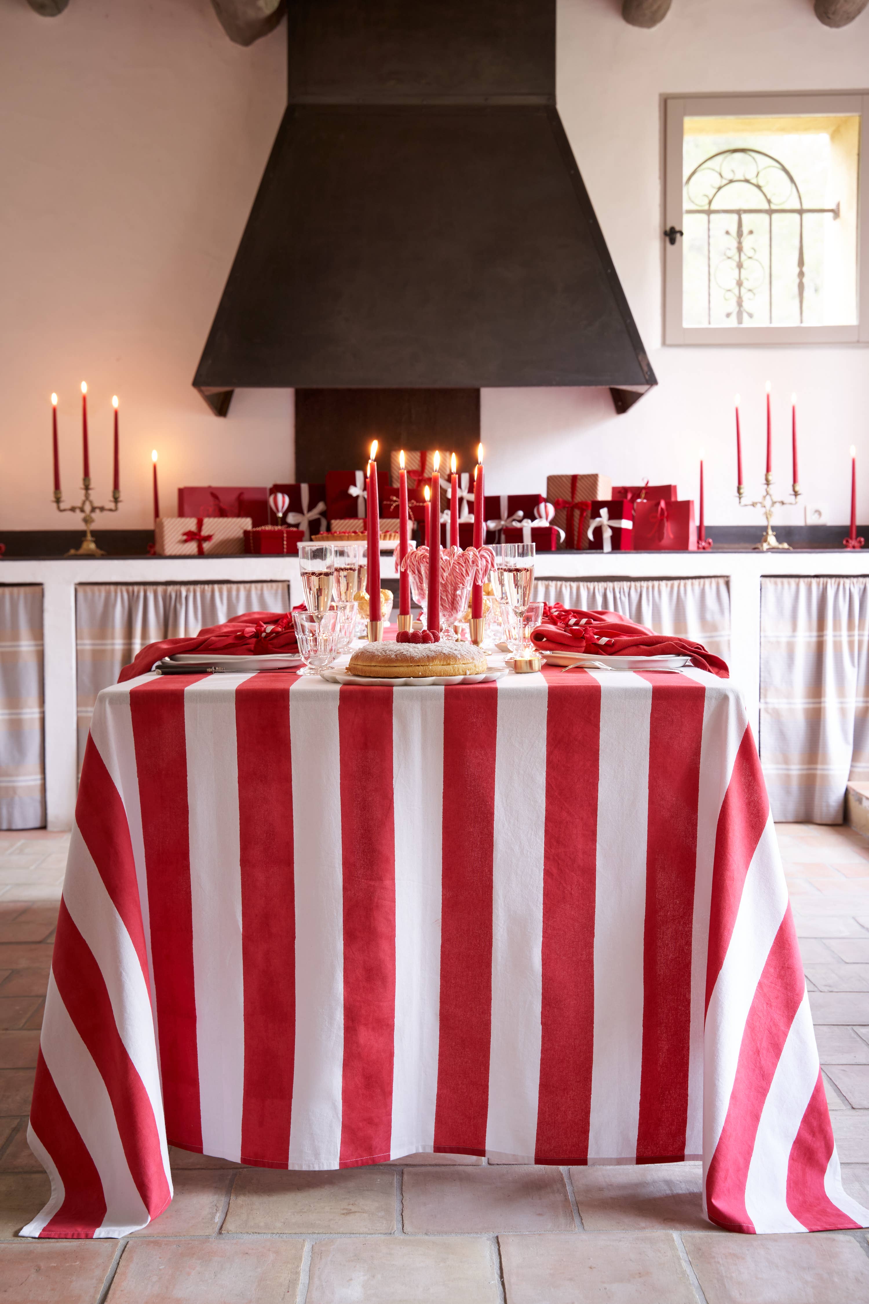 Couleur Nature - Wholesale Tablecloth - St. Tropez Red Stripes | French Tablecloth5