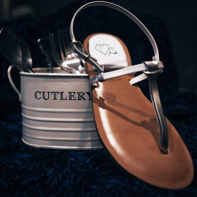 Capri, leren string sandalen, handgemaakt in Italië voor wholesale door ARDEMIA DESIGN