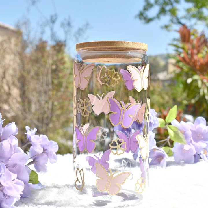 Glazen beker met vlinder | Boho-koffiekop van 16 oz voor wholesale door Snowbelshop