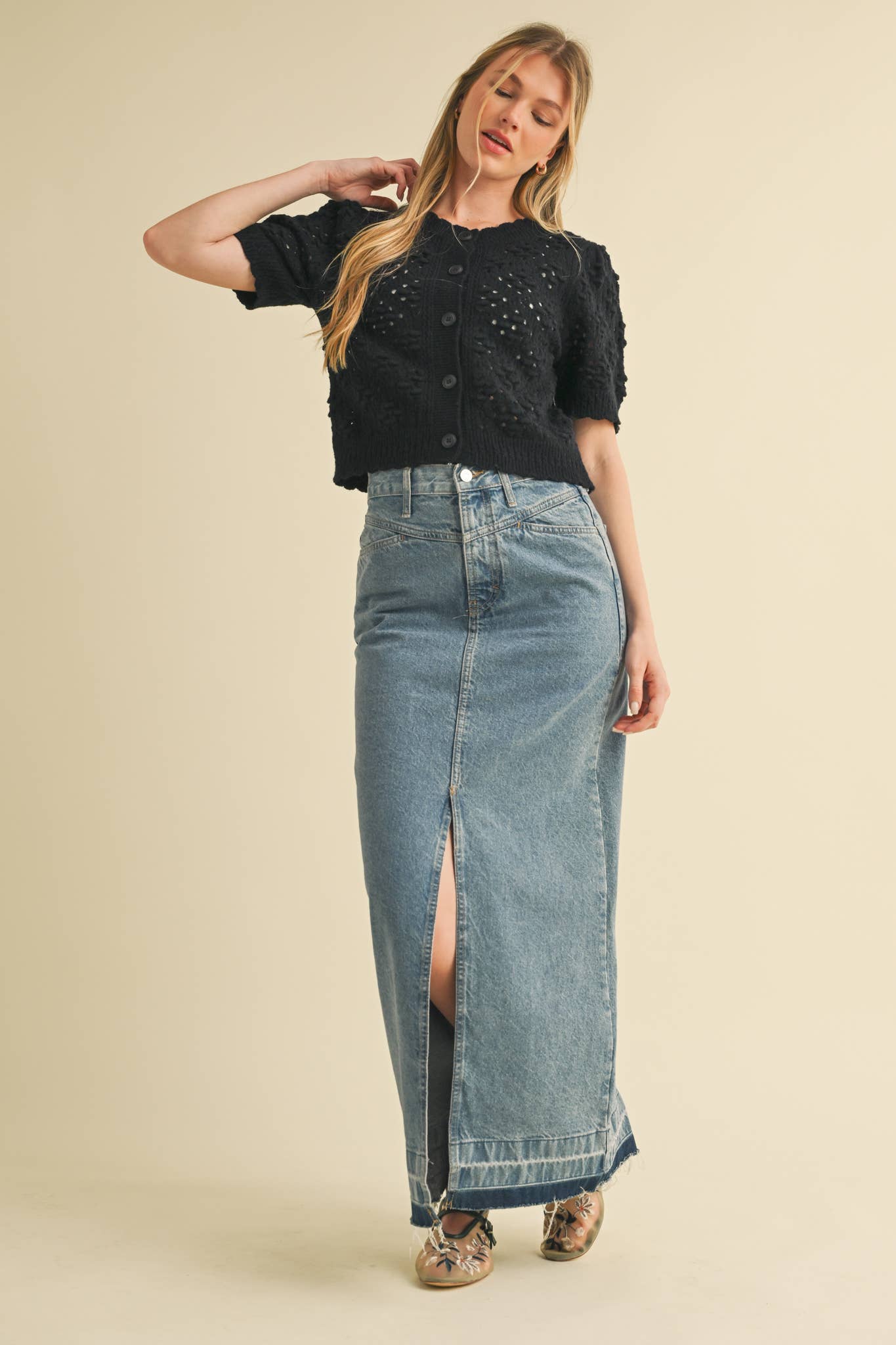 &MERCI - Wholesale Cardigan - Women's - CROPPED POINTELLE BUTTON DOWN SWEATER CARDIGAN MSW1085739