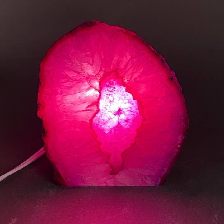 Crystal River Gems LLC – Großhandel Spiritueller Stein/Kristall – Achate Geode Lampe in verschiedenen Farben mit Kabel und Glühbirne6