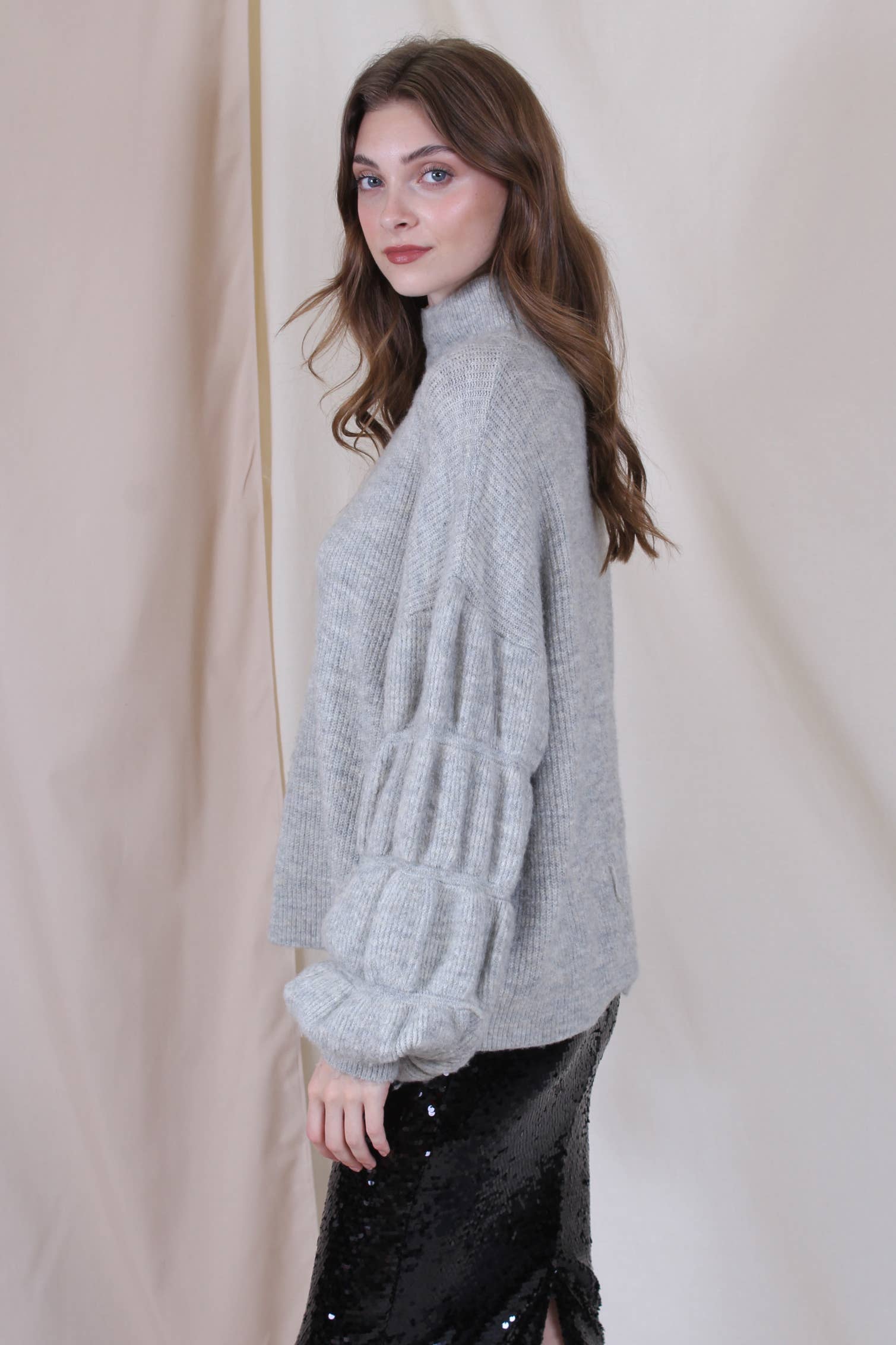 Fore Collection - Wholesale Pullover-trui - Dames - GEBREIDE OVERSIZED TRUI MET RONDE HALS, MOUWDETAIL - TI24607