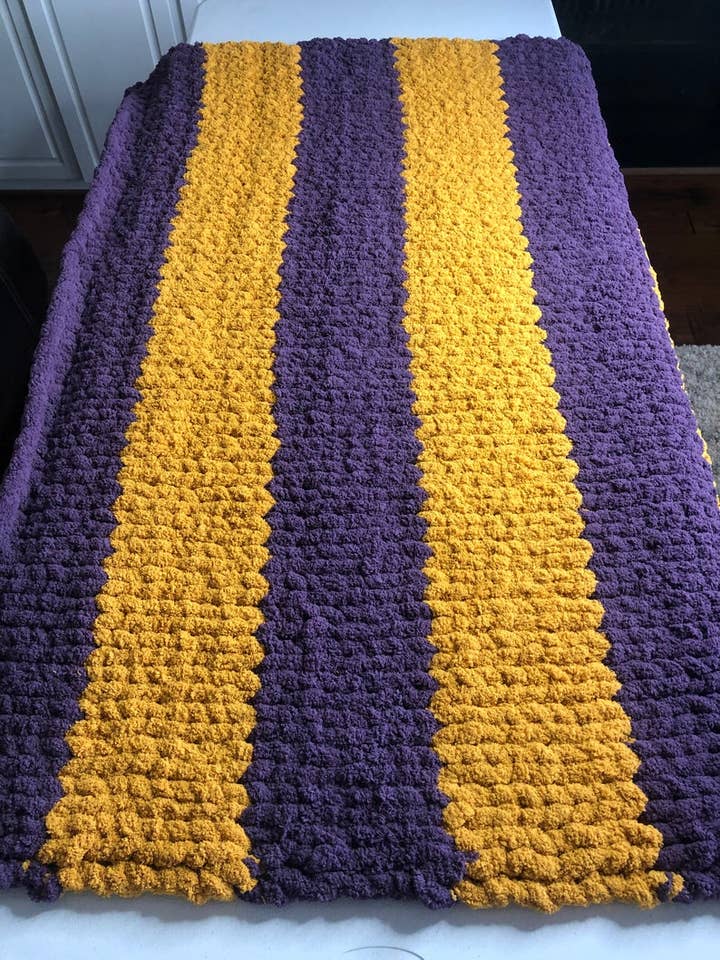 LSU Cozy Throw for wholesale by Best Cozy Throws
