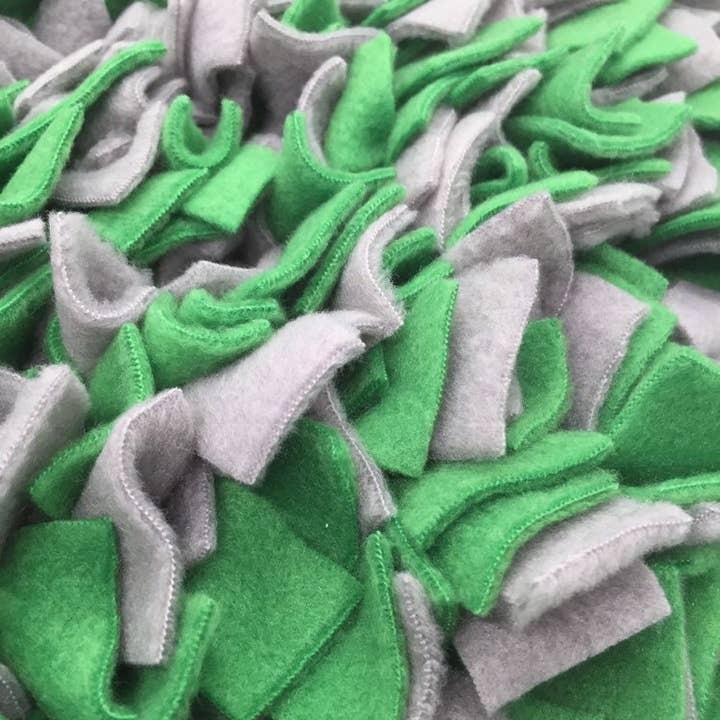 Escolha o seu tamanho Verde e cinza Tapete de snuffle lavável/Nariz de animal de estimação Trabalho Forrageamento Escolha o seu tamanho Escolha o seu tamanho por atacado de Life’s A Treasure Mat