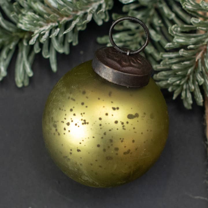 Ornamento Kugel verde oliva da 2" per la vendita all'ingrosso da parte di Ragon House