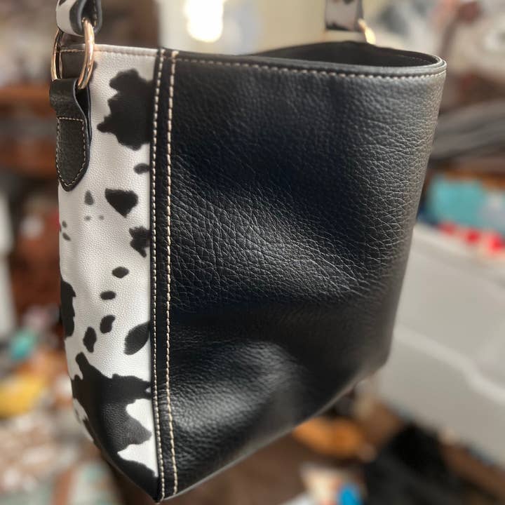 Cedar Hill Country Market - Wholesale Shoulder Bag - Women's - Cow Print Shoulder Bag