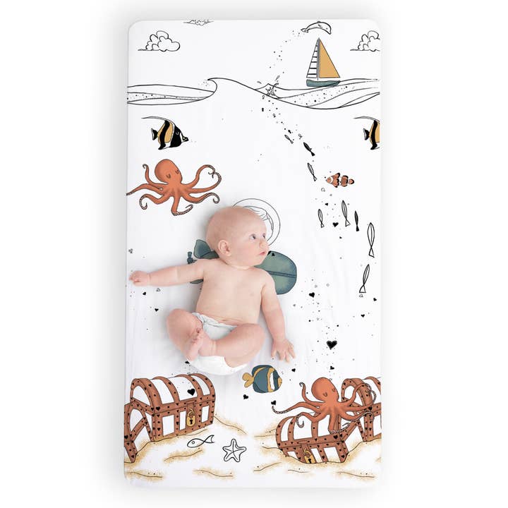Drap-housse pour lit de bébé Octopus Treasure 100 % coton pour la vente par Jump Off Jo