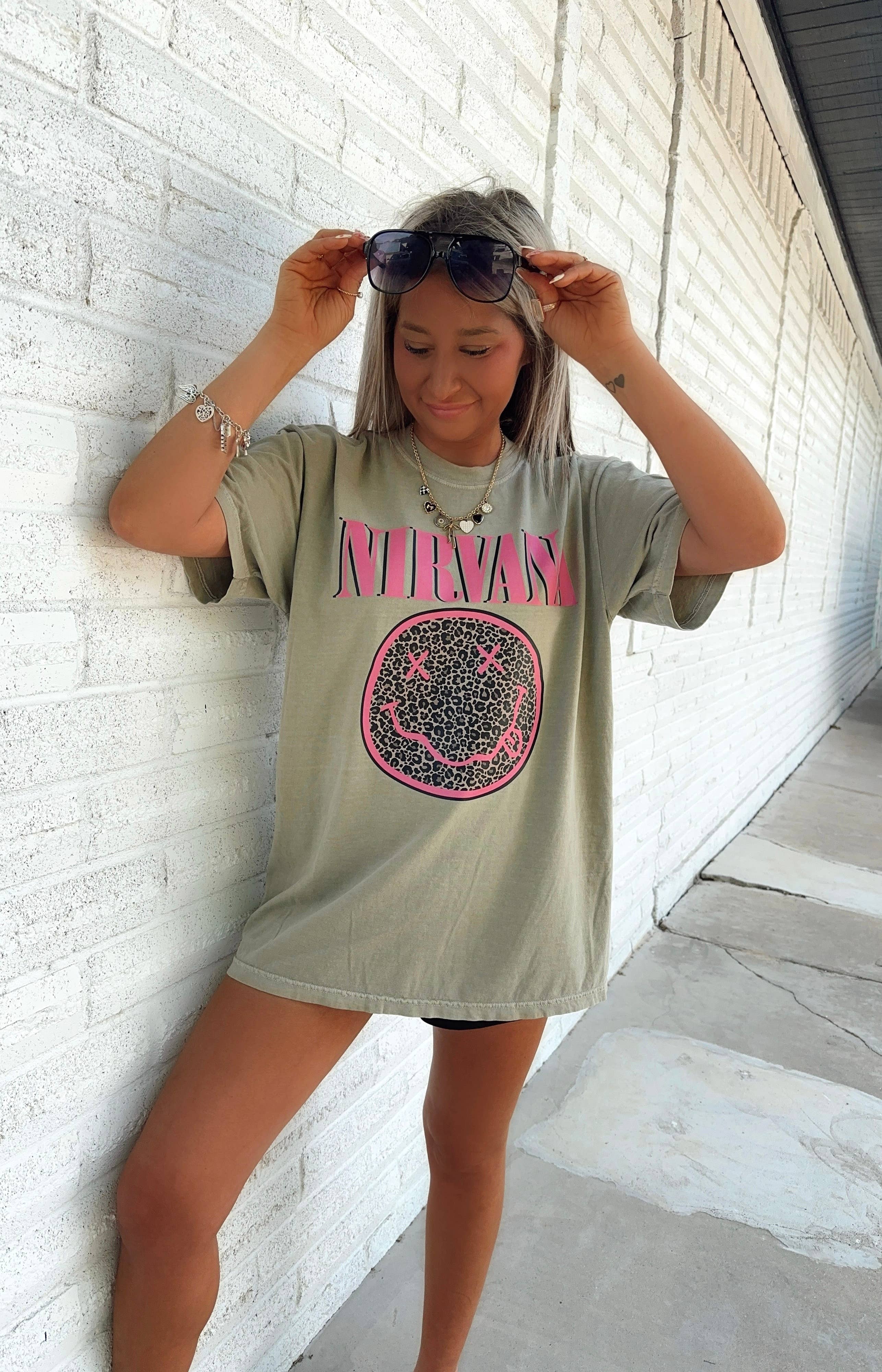 T's tanning & boutique - Wholesale T-Shirt (Graphic) - Women's - Living Life Leopard Graphic Tee