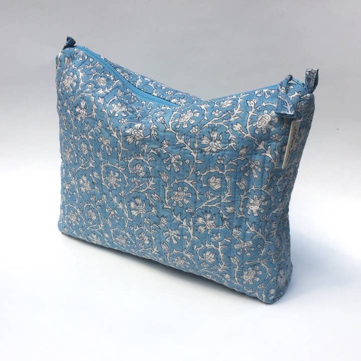 Mehera Shaw – wholesale Make-up/cosmetic bag – Cosmetics Bag - Compact - Quilted Hand Block Print Cotton9