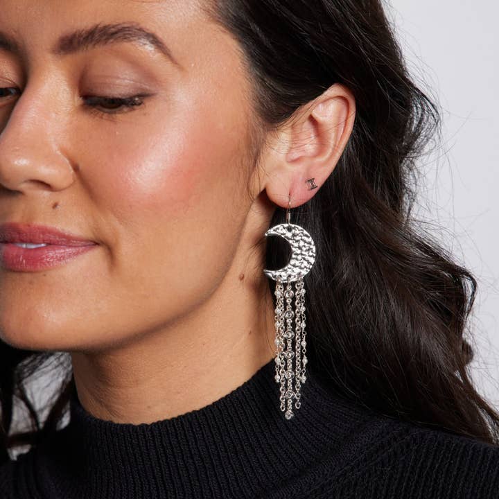 Atena in argento martellato per la vendita all'ingrosso da parte di Nickel and Suede