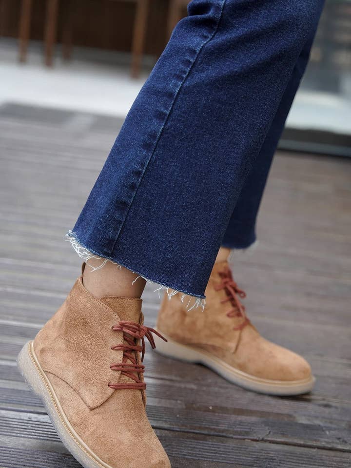 Bottes courtes en daim à lacets pour femmes, bottines pour femmes pour la vente par LAMİNTA