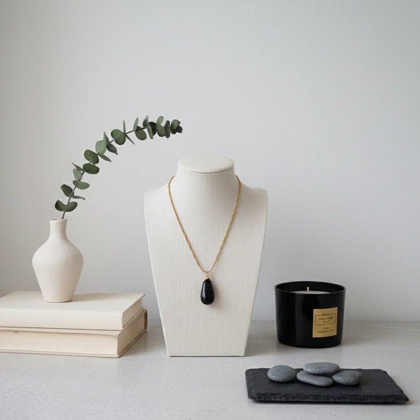 OE! - Wholesale Pendant/Charm Necklace - Onyra Double Chain Necklace in 18K Gold-Plated Stainless Steel with Maxi Black Onyx Pendant1