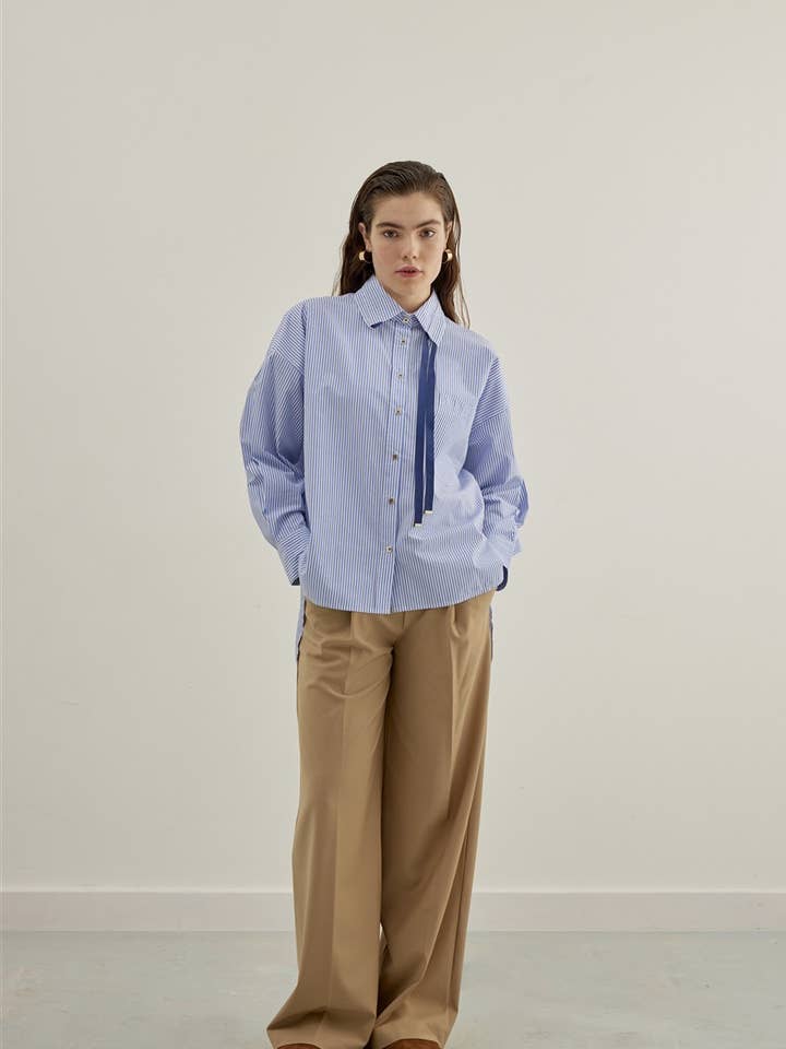 Chemise rayée à col détaillé pour la vente par Vuu