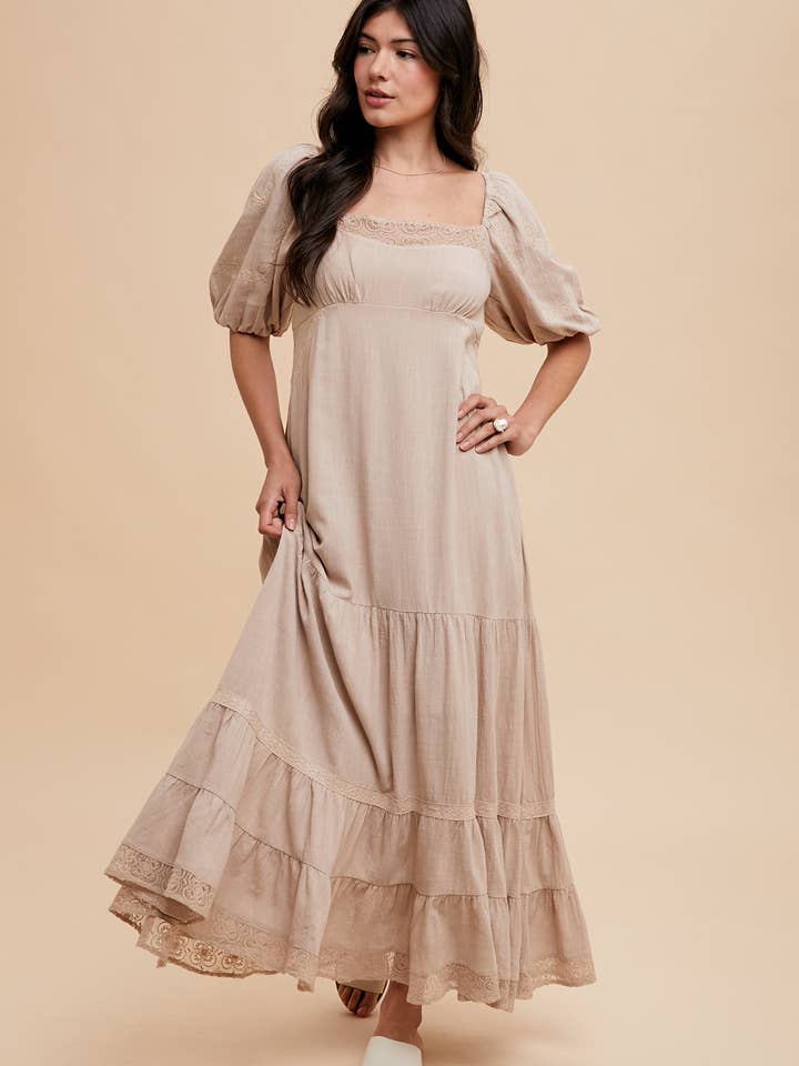 VESTIDO MAXI COM INSERÇÃO DE RENDA por atacado de In Loom