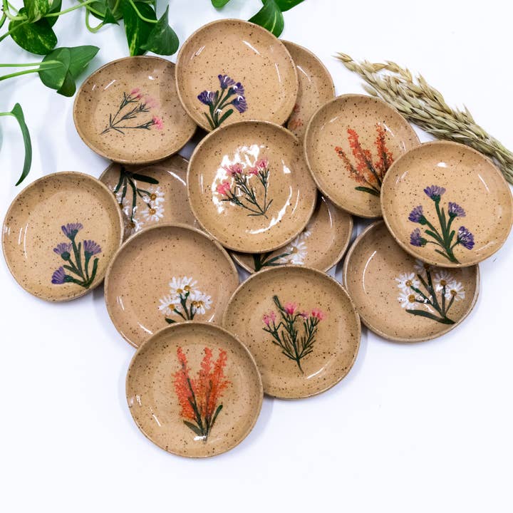 Tara Kothari - Wholesale Jewelry Dish - Rustic Wildflower Handmade Pressed Flower Jewelry Dish4