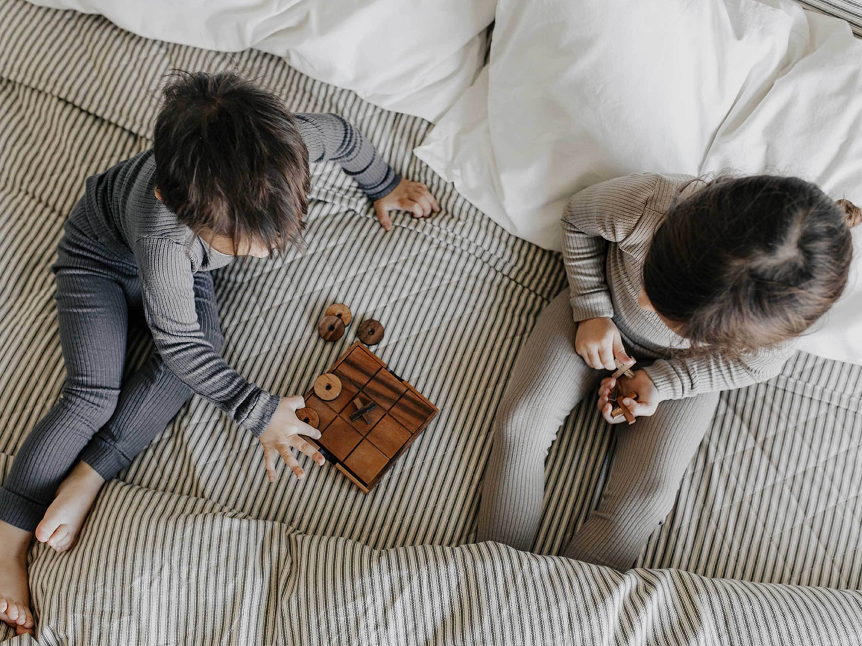 Red Land Cotton - Wholesale Quilt - Ticking Stripe Classic Quilt1