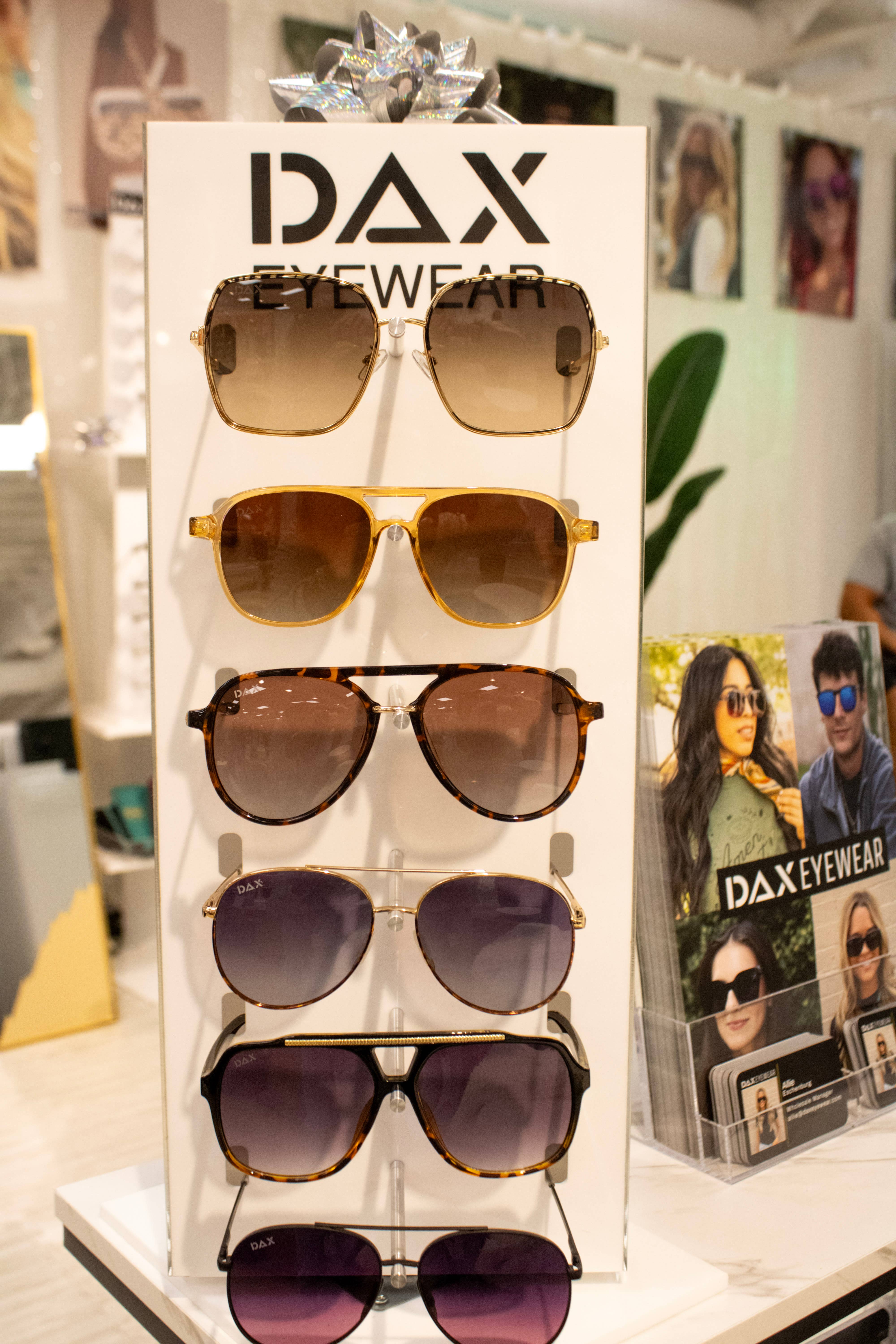 DAX Eyewear - Wholesale Sunglasses - Women's - DAX Spinning Sunglasses Stand - Stand Only2