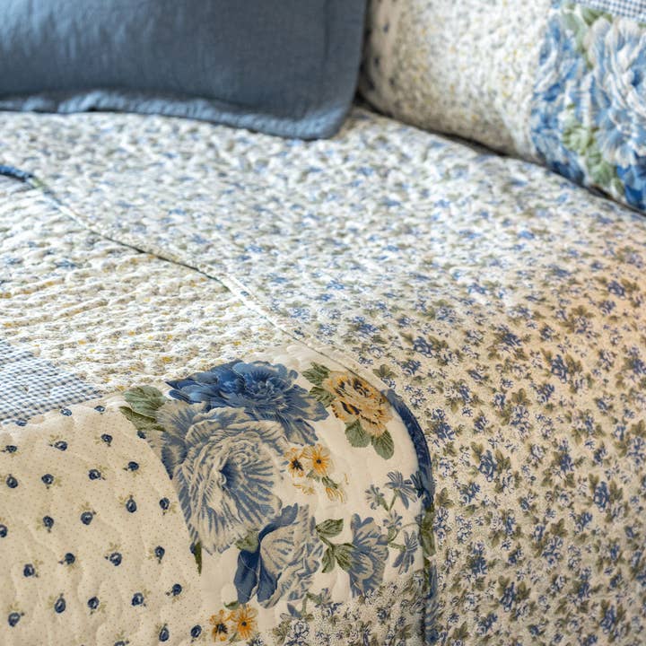 Forever England / Millie Mae – wholesale Quilt – Melissa Blue Patchwork Bedspread4