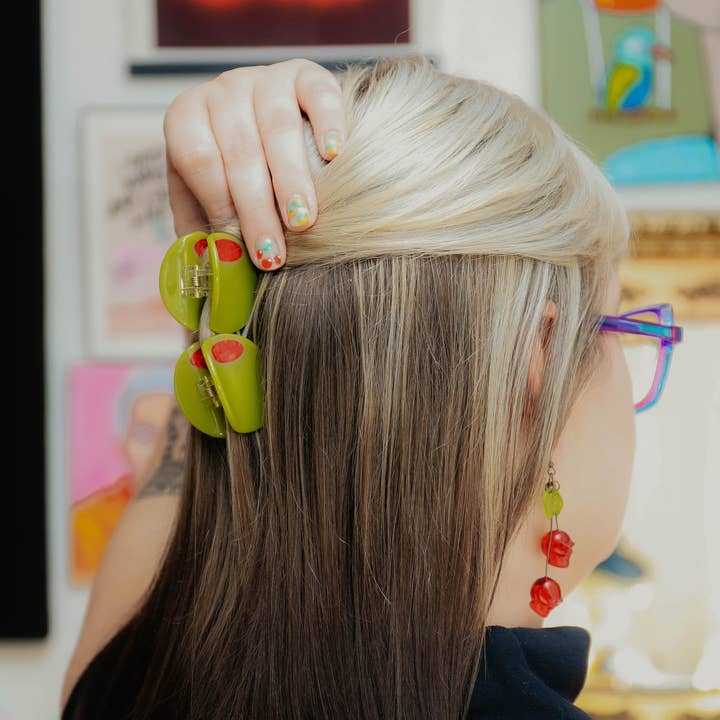 The Peach Fuzz - Wholesale Hair Accessories Set - Women's - Stuffed Olive Mini Hair Claw2