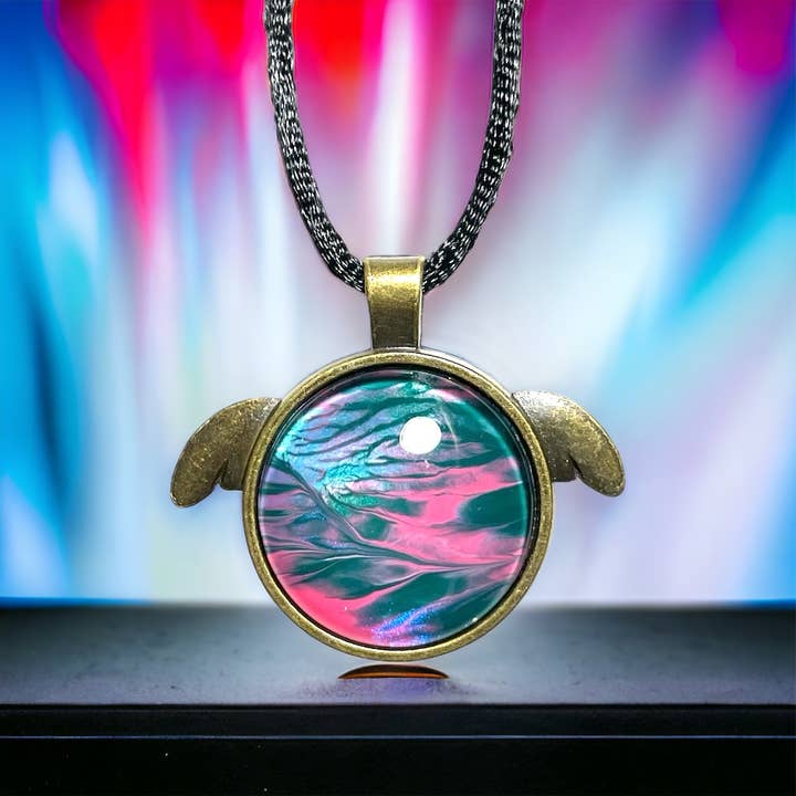Original Artwork Turtle Pendant - Goud voor wholesale door Drift Away Studio