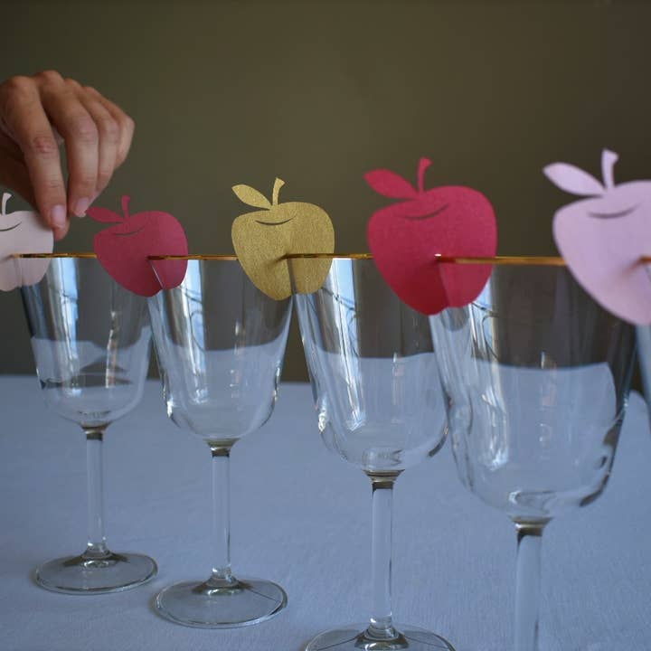 thekitcut - Wholesale Decal - Party Decorations - Rosh Hashanah apple glass decoration | Jewish holiday decor6