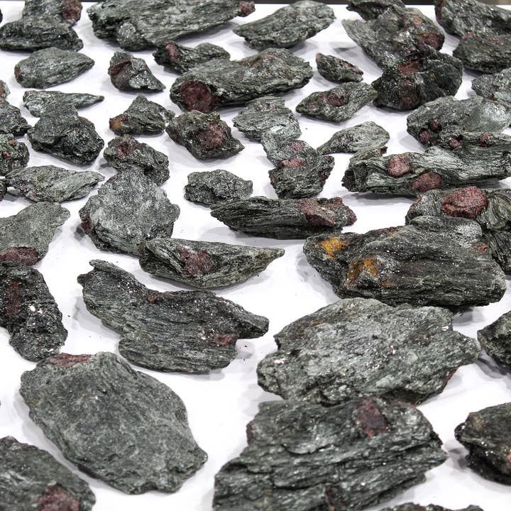Quasar Gems USA – wholesale Andlig sten/kristall – Granat Fuchsite Rough