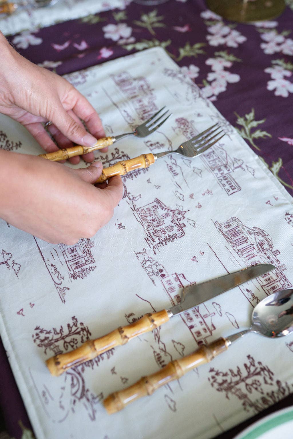 Studio E Bloom - Wholesale Placemat - Dinner Placemats - Blooming Dominion