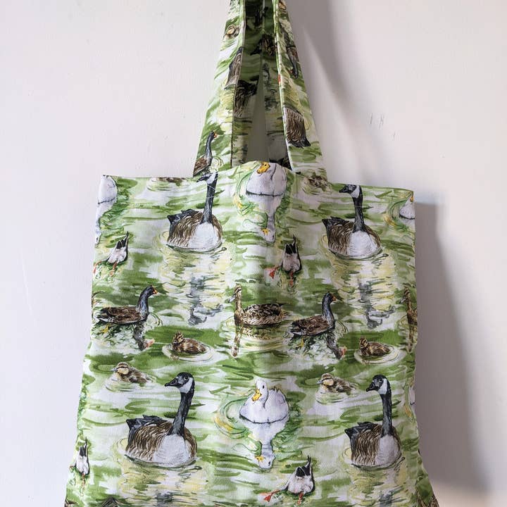 Zwemende Eenden Tote Bag - Aquarelpatroon voor wholesale door Jessica Kendrew Fine Art