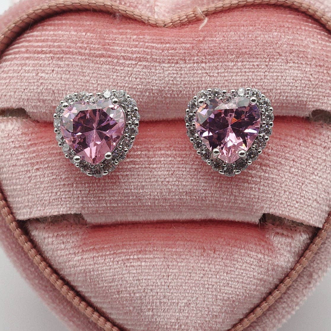 Daemon srls - Wholesale Stud/Post Earrings - DIANA ~Orecchini a bottone con cubic zirconia a forma di cuore20