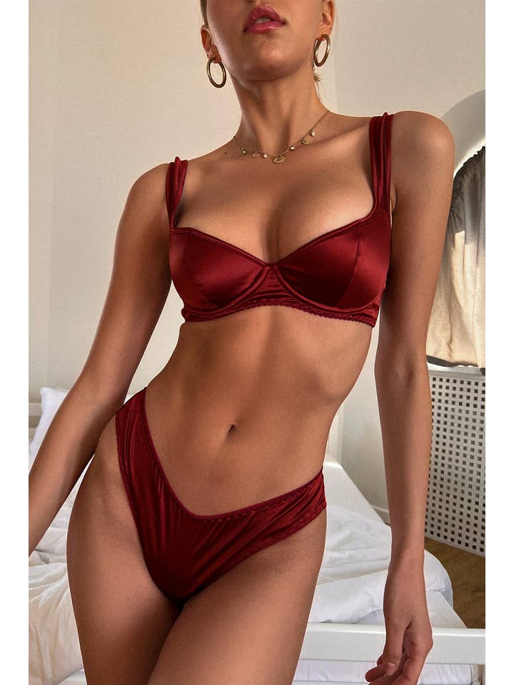 Angie's Showroom – Engroshandel Undertøj - Dame – Privilege silke bikini-trusser3