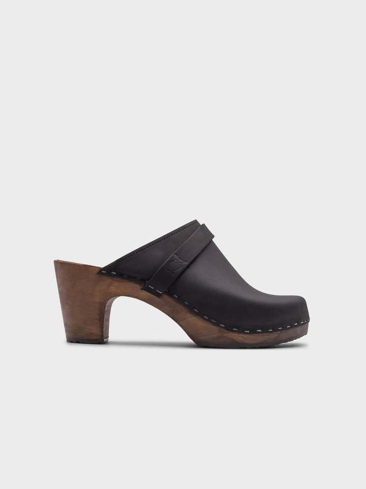 Maya classic clog mule for wholesale by Sandgrens