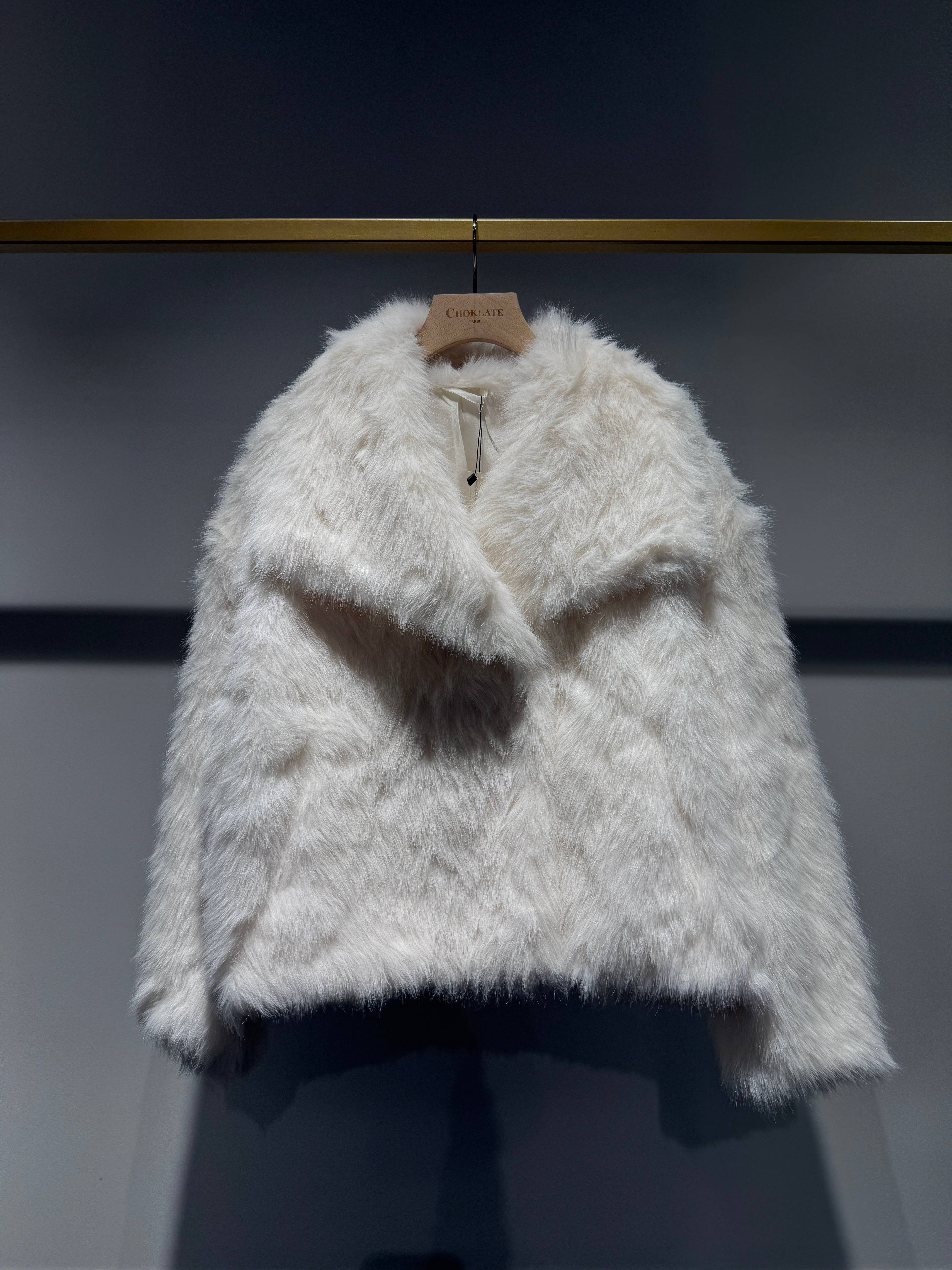 CHOKLATE PARIS - Vendita all'ingrosso Pelliccia/Pelliccia sintetica - Donna - Giacca con ampio colletto in ecopelliccia - Y127