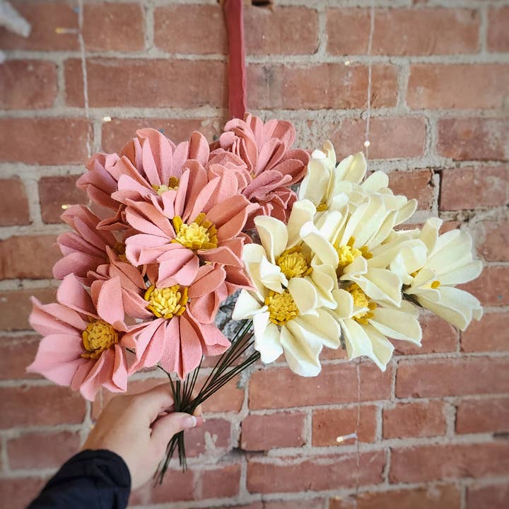Madymae Felt Florals - Vendita all'ingrosso Fiori finti - Feltro Cosmos