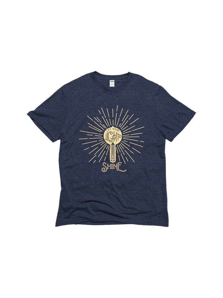 Marine Laissez votre lumière briller T-shirt unisexe éco-triblend à feuille d'or en vente sur Faire1