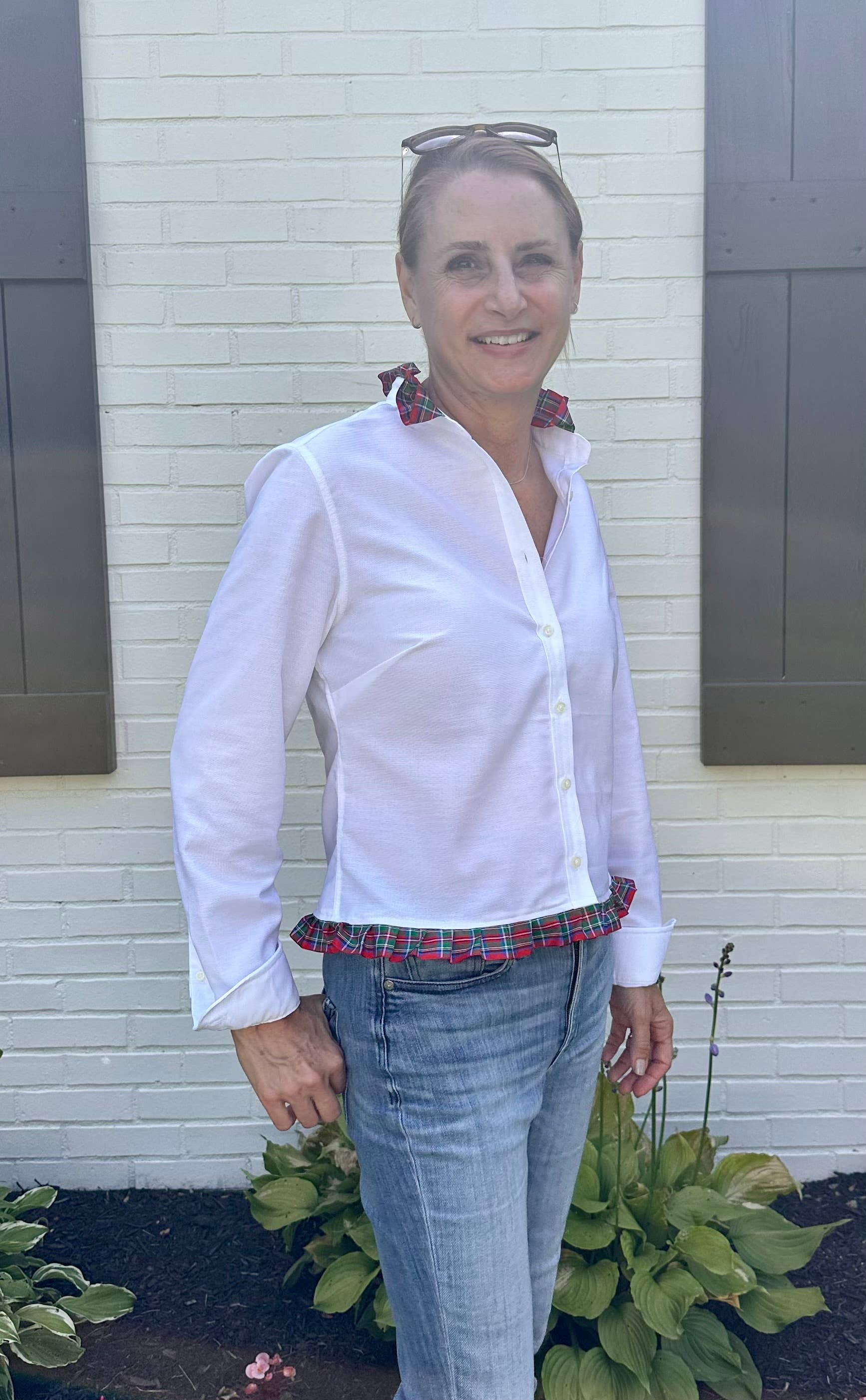 Sophia Holiday Ribbon Untucked Oxford - White w Red Plaid for wholesale on Faire1