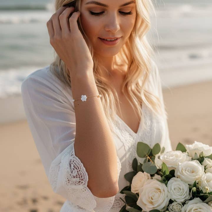 JASMIN- Bridal bracelet with small white flower. for wholesale by L'atelier du 6