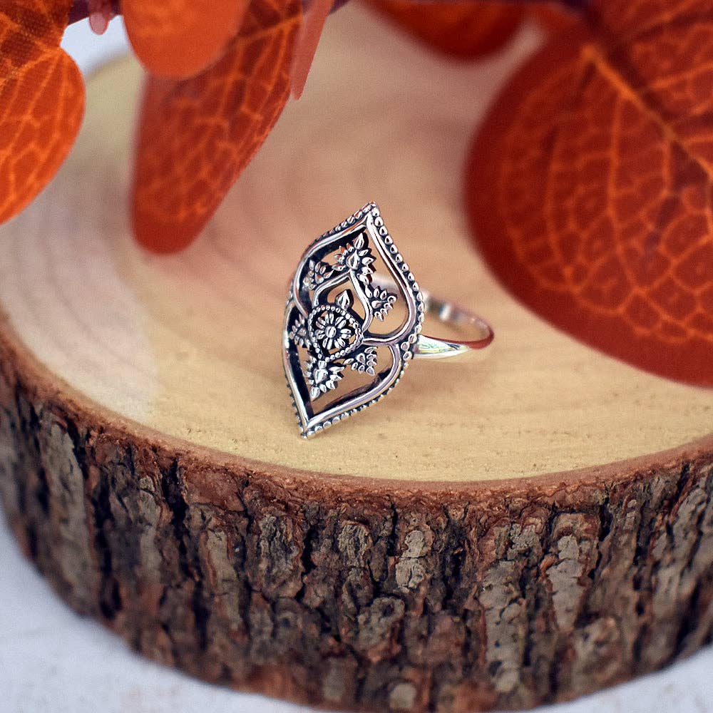 Kali Ma Designs - Sterling Silver Jewellery – wholesale Cocktail/statement ring – Catalina vintage flower motif ring