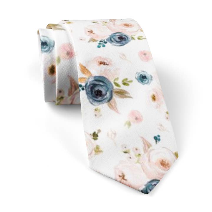 La corbata «Hemingway» y corbata con estampado floral blanco y rubor para venta al por mayor de Birch Craft & Co.