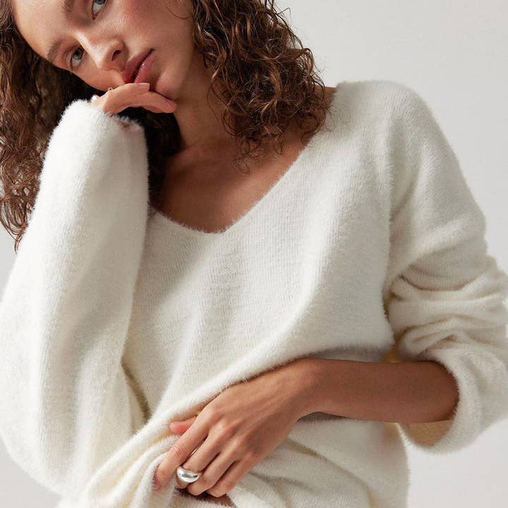 Marayn - Wholesale Top & Skirt Set - Women's - Chic European Knit VNeck Sweater Skirt Set13