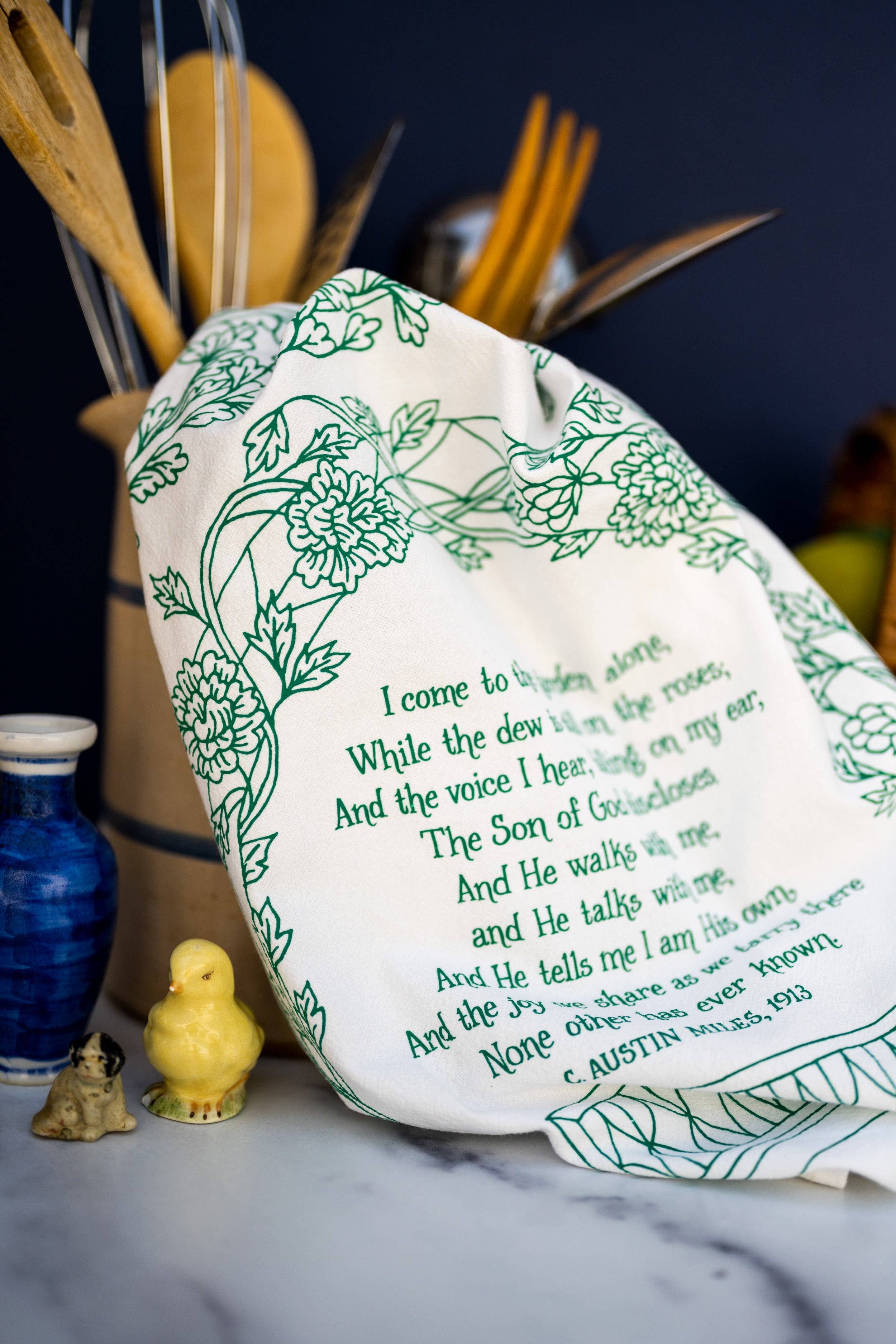 Little Things Studio – wholesale Kökshandduk – I trädgården Gospel Song Hymn Kökshandduk1